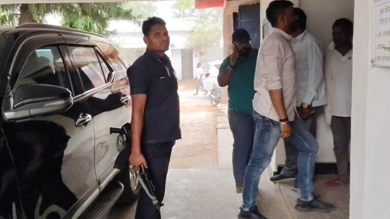 27_05_2026-sitapur_mla_and_supporters_accused_of_assaulting_naib_tehsildar.jpg