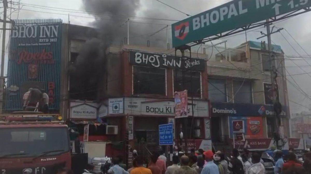 07_06_2026-bhopal_fire_202667_123811.jpg
