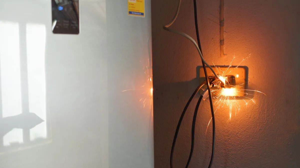 09_06_2026-short-circuit9.jpg
