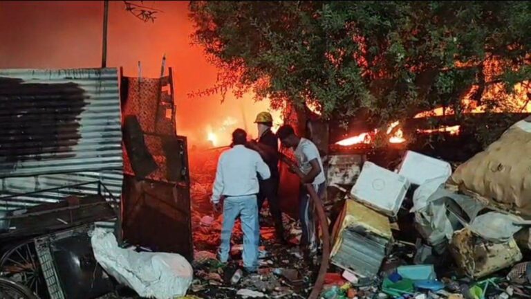 20_06_2026-fire_at_a_warehouse.jpg