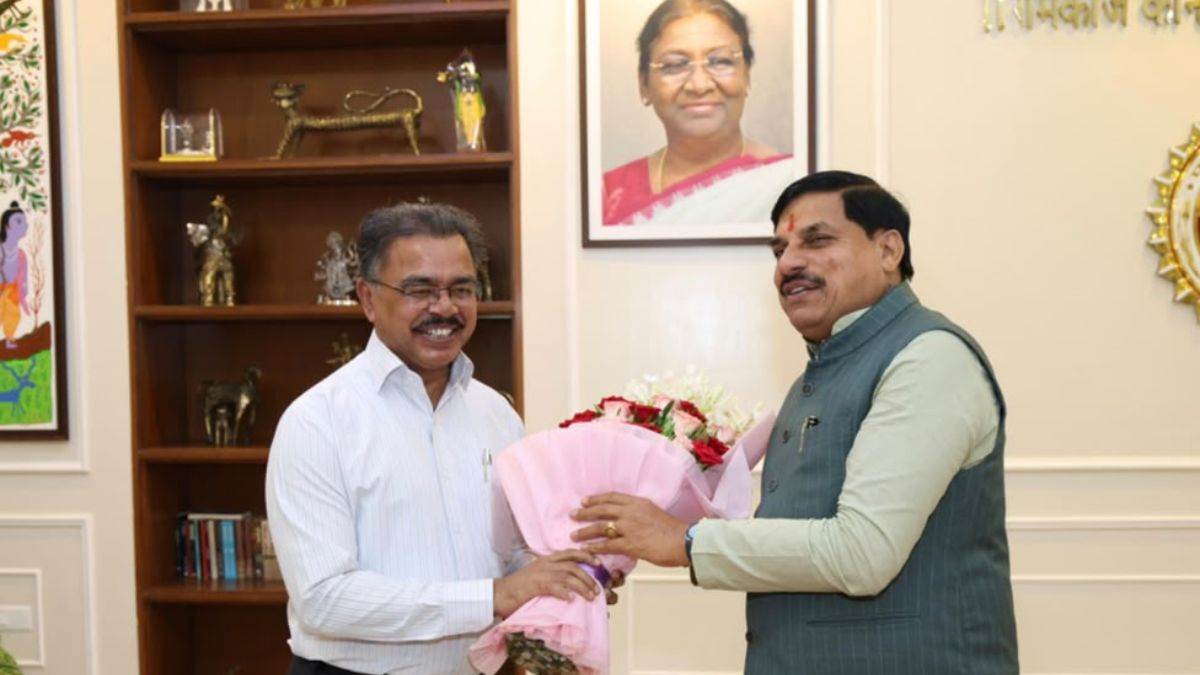 22_07_2026-ashok_barnwal_chief_secretary_mp.jpg