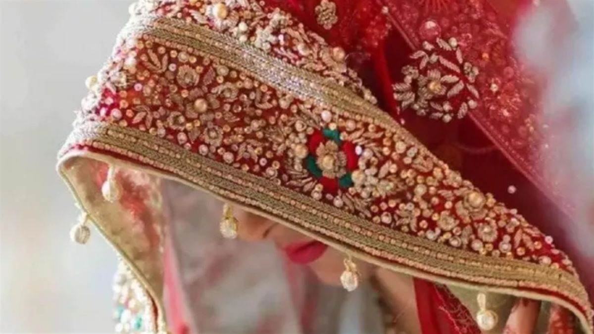 28_07_2026-naidunia_kinnar_dulhan.jpg