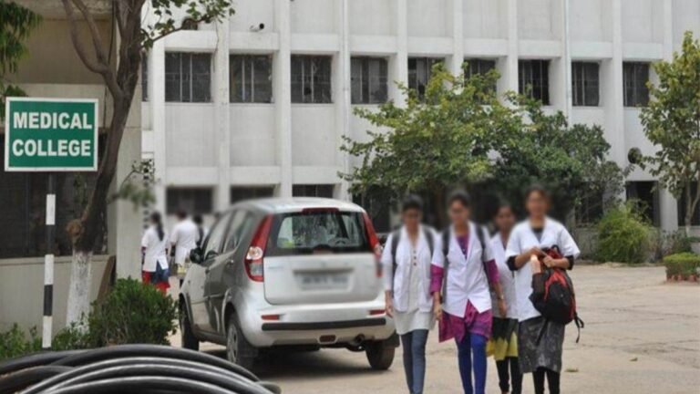 20_08_2026-medical_college_student.jpg