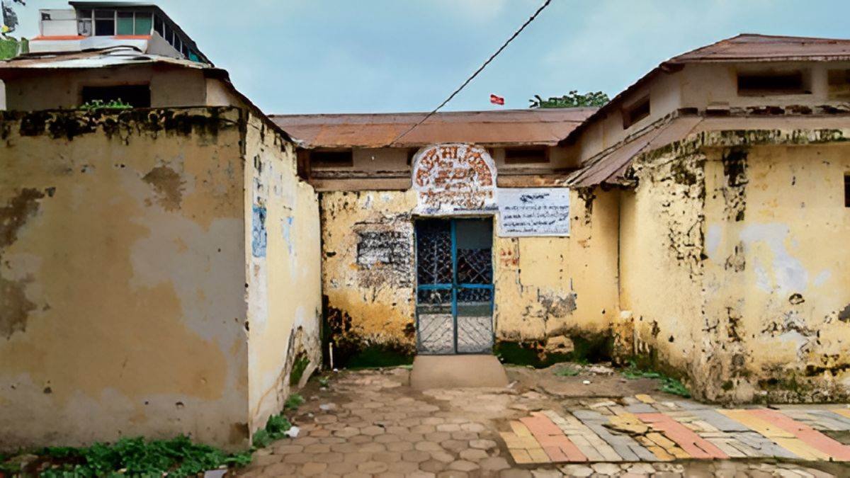 23_08_2026-johnny_walker_rahat_indoor_school.jpg