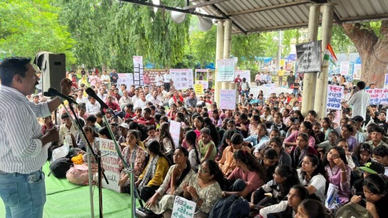 23_08_2026-neelam_park_protest_.jpg