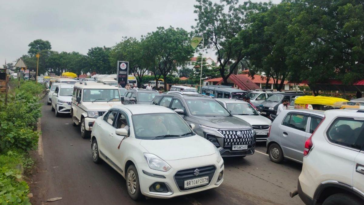 25_08_2026-sehore_kanwar_yatra_traffic.jpg