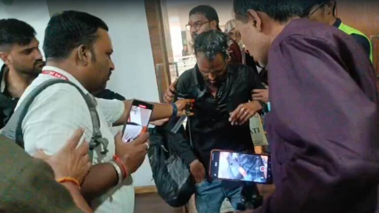 08_09_2026-indore_collector_jansunwai_202698_13358.jpg