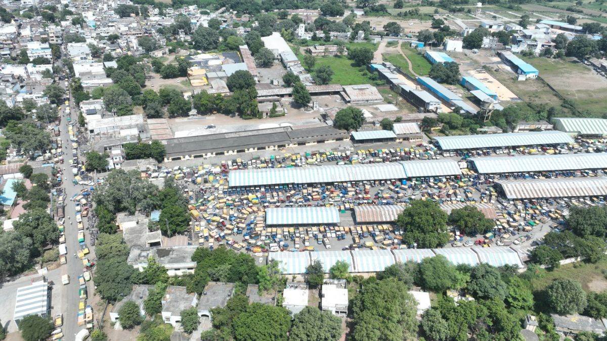 10_10_2026-khargone_me_laga_jam_kapas.jpg
